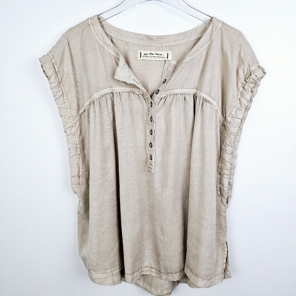 We The Free Neutral Tan Frayed Sleeveless Lagonlook Shirt - Picture 3 of 15